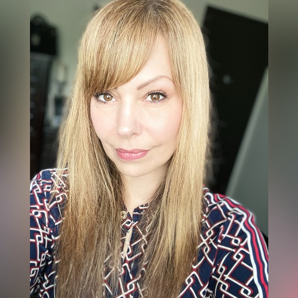 Meet your Posher, Elizabeth - Picture 1 of 1